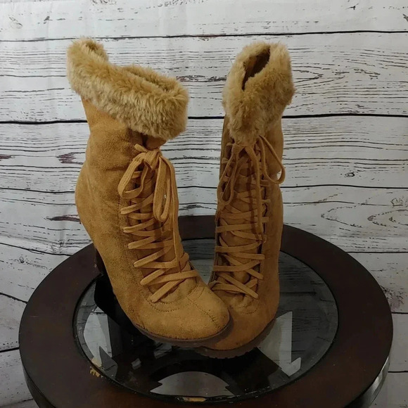 Pulse Shoes - Women's booties by Pulse
